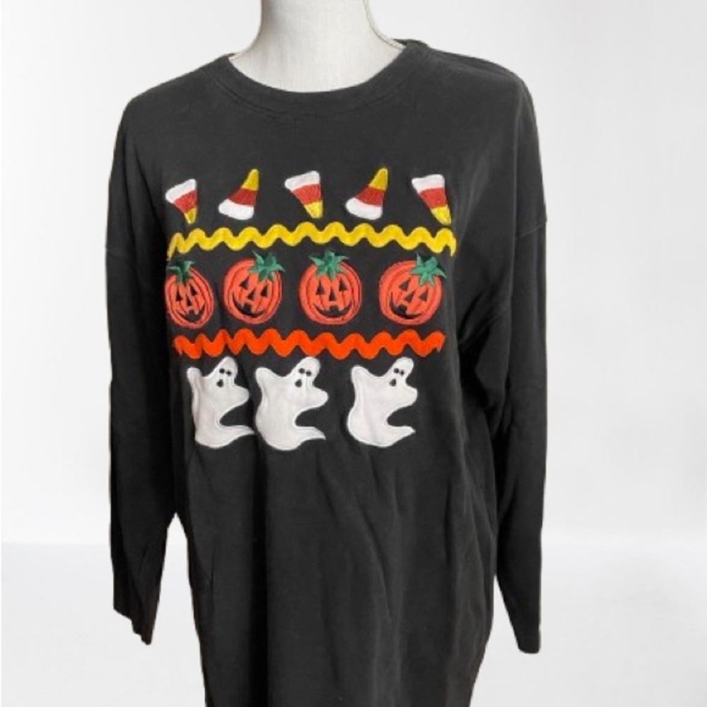 Halloween appliqué black long sleeve T-shirt, size L